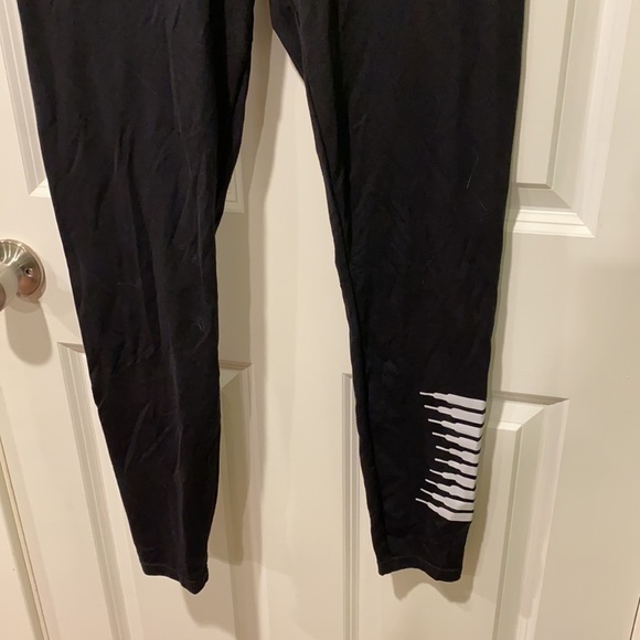 Savage X Fenty Black Leggings EUC Large - Picture 5 of 12